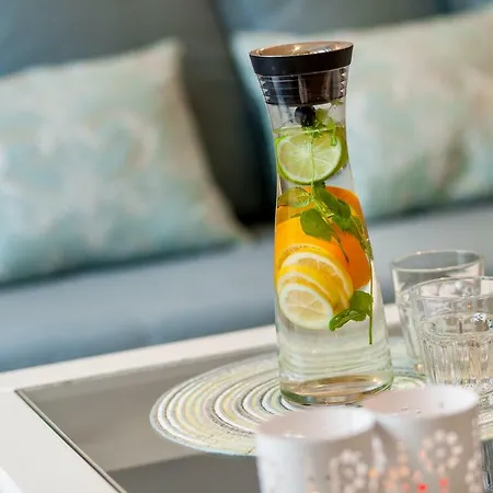 Black&white - Apartament Royal *