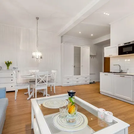 Black&white - Apartament Royal *