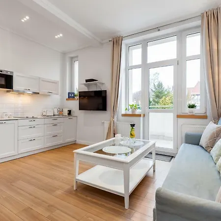 Black&white - Apartament Royal *